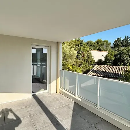 Lägenhet T3 Design Arenes 5 Min Parking Prive Fibre 6 Pers Nîmes